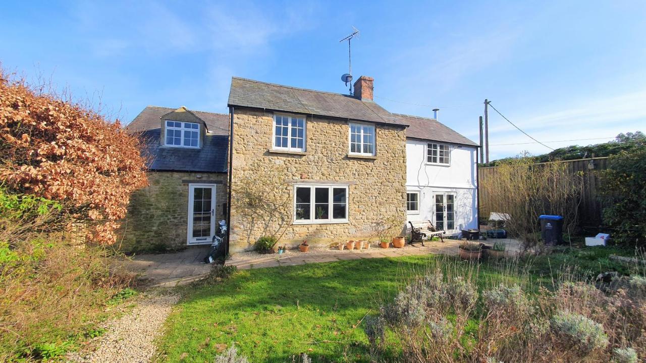 Glenfield Cottage - Secluded Luxury Deep In The Oxfordshire Countryside Wilcote Bagian luar foto