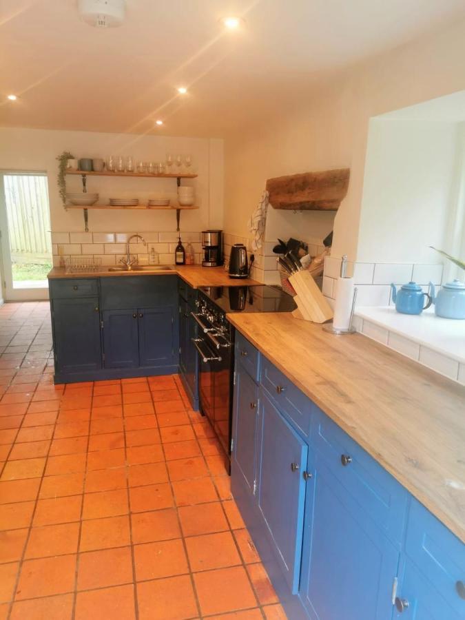 Glenfield Cottage - Secluded Luxury Deep In The Oxfordshire Countryside Wilcote Bagian luar foto