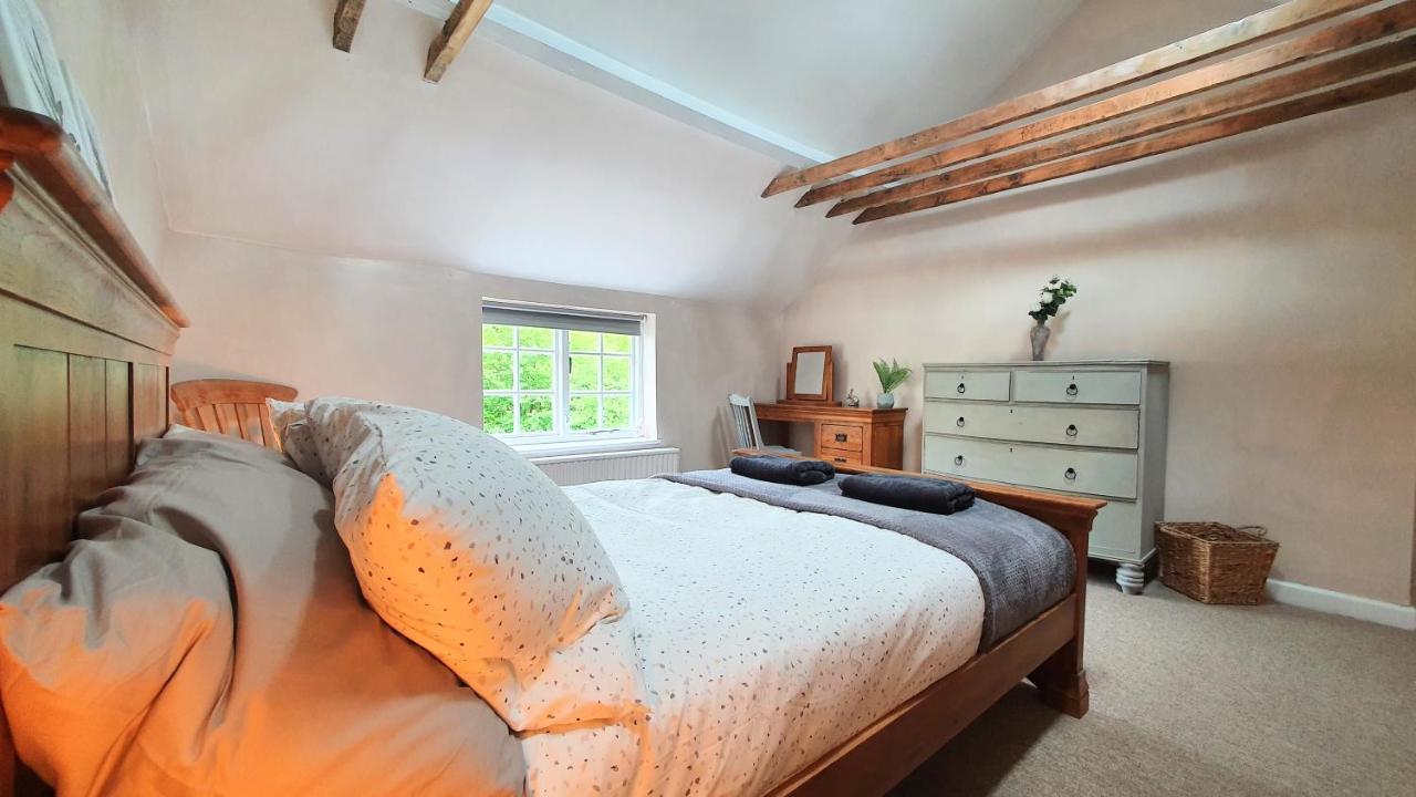 Glenfield Cottage - Secluded Luxury Deep In The Oxfordshire Countryside Wilcote Bagian luar foto